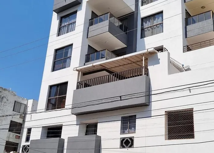 Apartamento-Rodadero-Laureles-602 By Reservastodo
