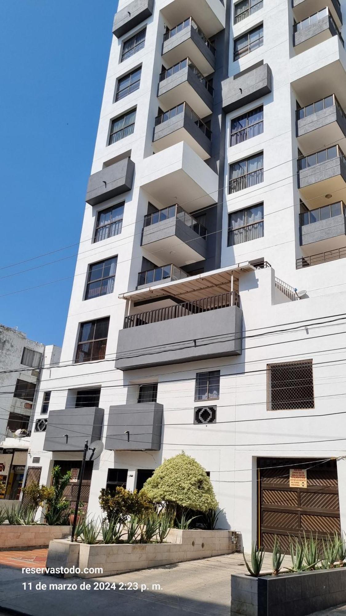 Apartamento-rodadero-laureles-602 By Reservastodo * Santa Marta (Magdalena)