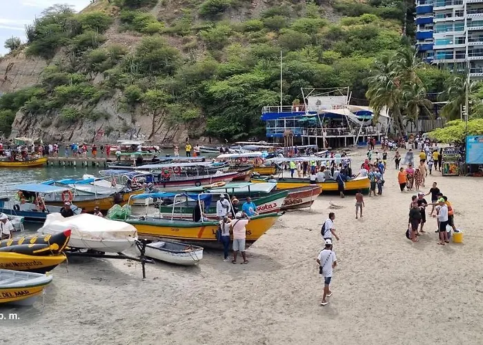 Apartamento en Santa Marta- Rodadero con escritorio y Balcón